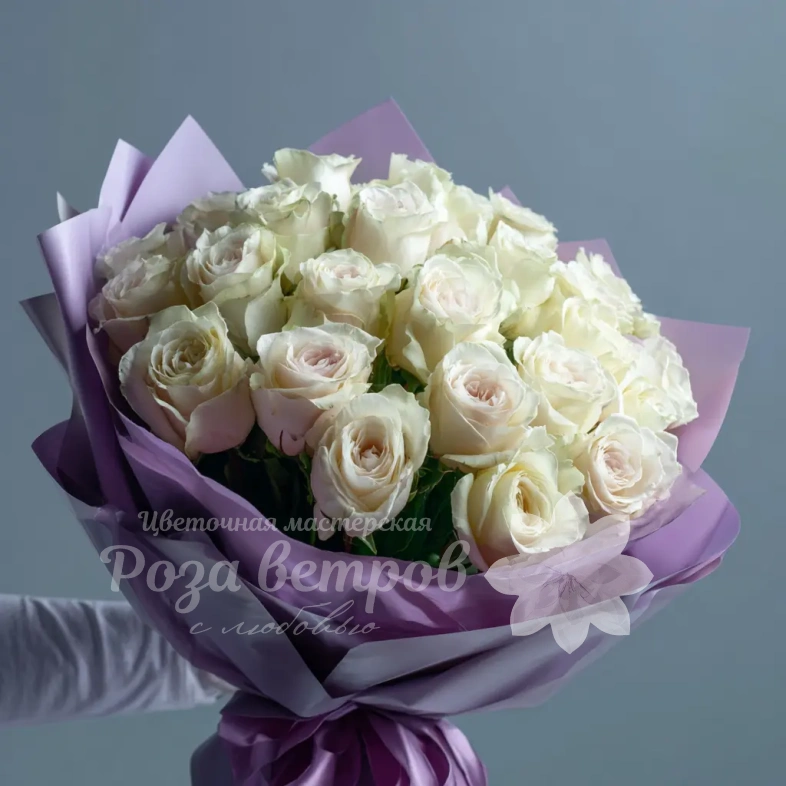 Белые розы &laquo;Нежность вечера&raquo;