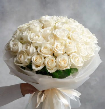 Белые розы «Белый шелк»
