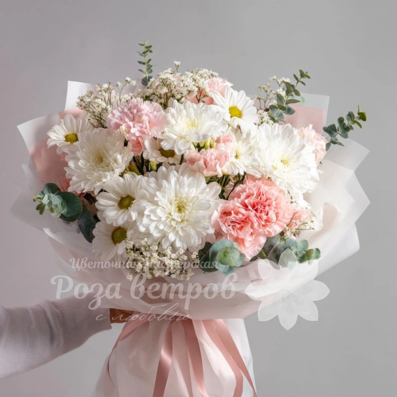 Букет с гвоздиками &laquo;Праздничное настроение&raquo;