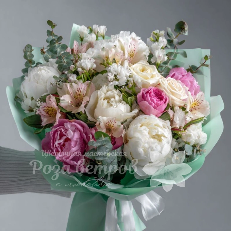 Букет с пионами &laquo;Облачное настроение&raquo;
