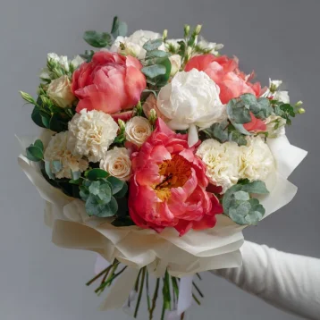 Букет с пионами «Персиковый закат»