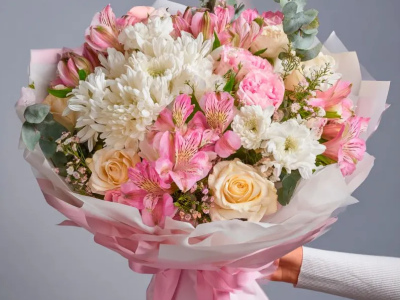 Букет с хризантемами «Светлый выбор»