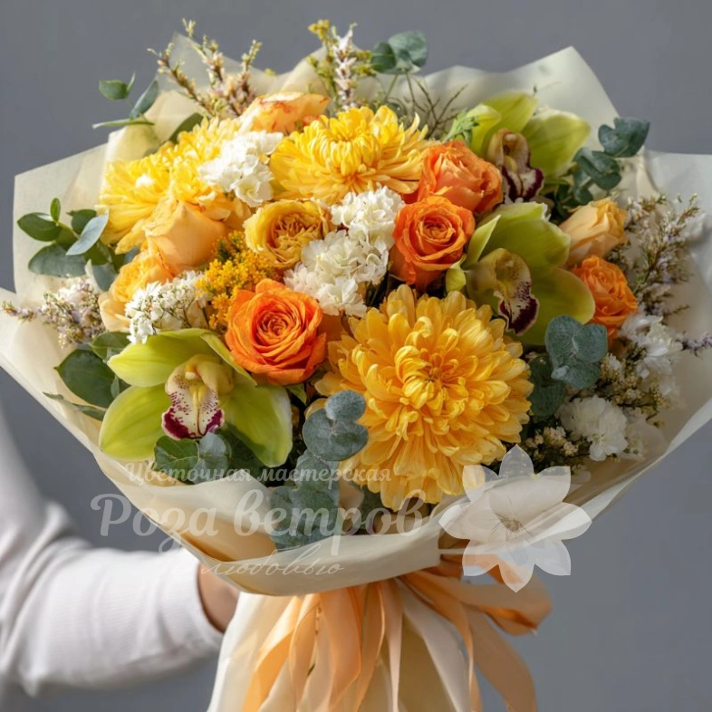 Букет с хризантемами &laquo;Классика тепла&raquo;