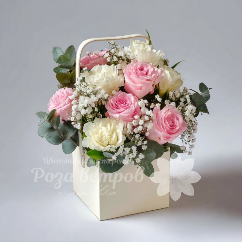 Композиция в сумочке &laquo;Сладкий сюрприз&raquo;