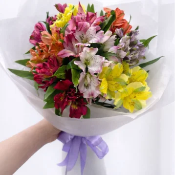  Букет из альстромерии «Яркие эиоции»