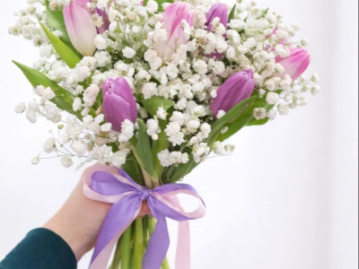 Тюльпаны в гипсофиле