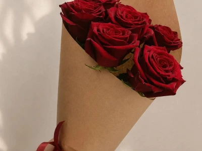 Букет из красных роз «Алое пламя»