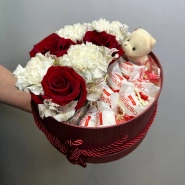 Коробочка &laquo;Мишка с конфетами&raquo; 0