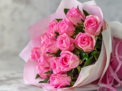 15 розовых кенийских роз