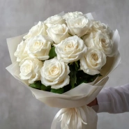 15 белых эквадорских роз 50 см 1